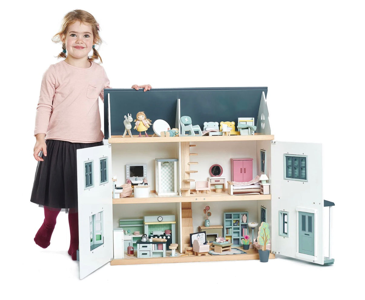 Dovetail Doll House