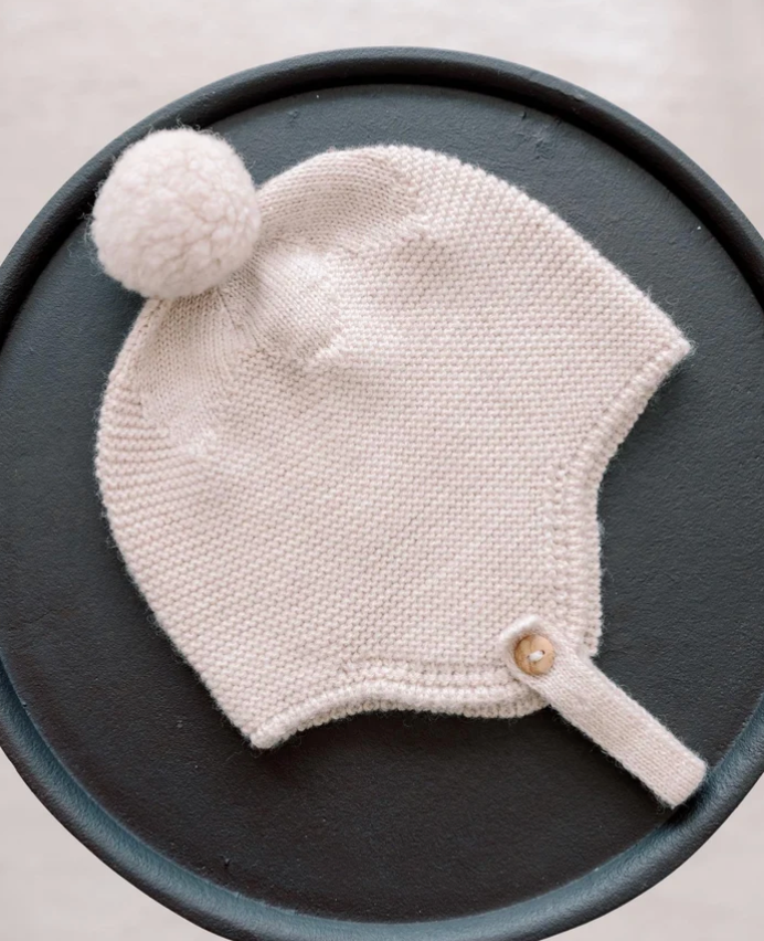 Oatmeal Renta Merino Baby Knitted Bonnet | La Coqueta